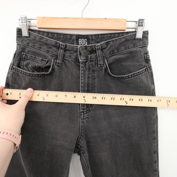 BDG Urban Outfitters Jeans Black Mom Jean High Rise High Waist Dark Wash Tapered - Picture 6 of 16